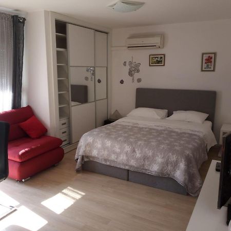 Studio Apt. Downtown Сплит Экстерьер фото